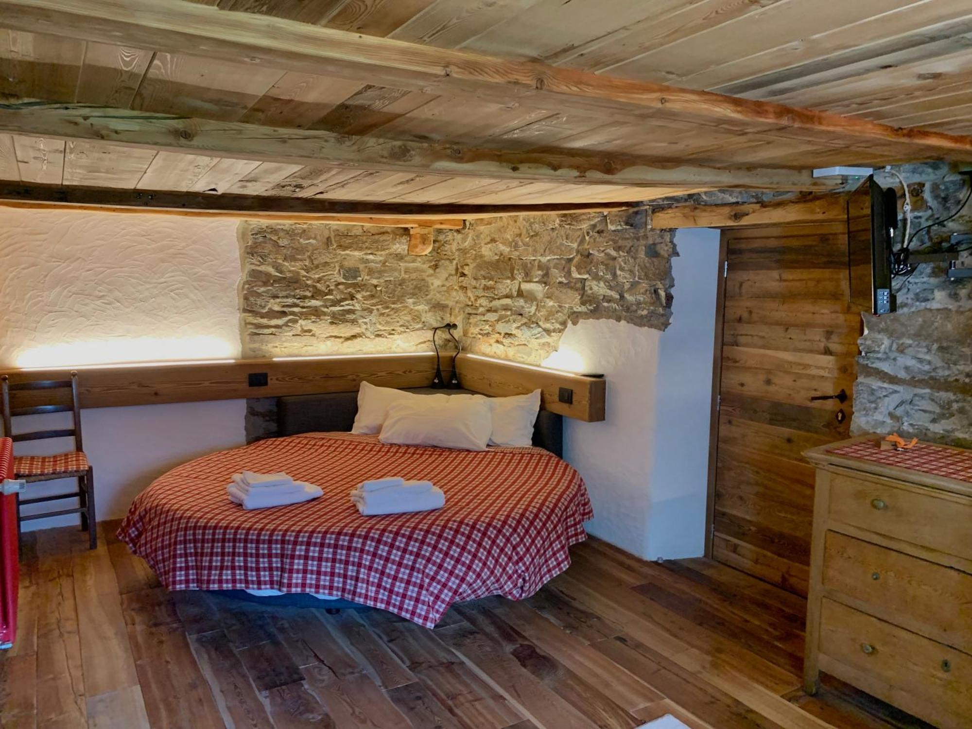 Chalet Del Lago Черезоле-Реале Экстерьер фото